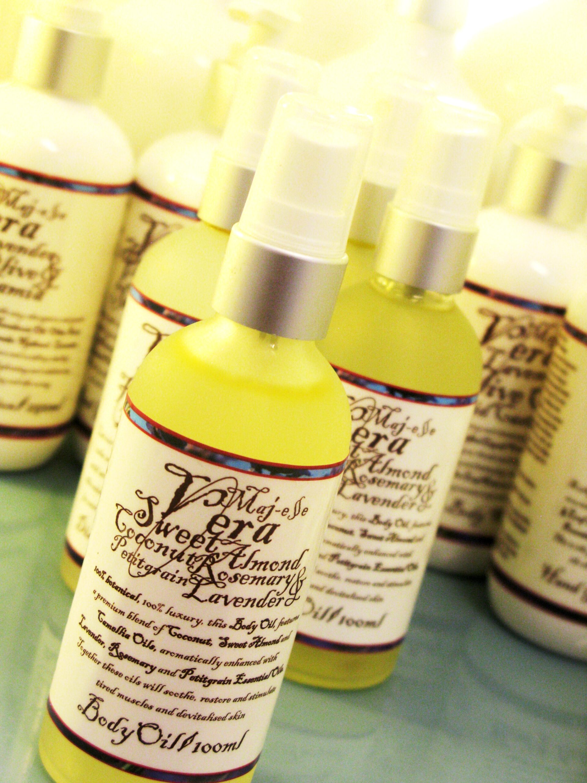 Lavender, Rosemary & Petitgrain Body Oil - 100mL/125mL - Image 4