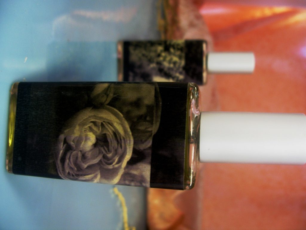 MAJESSE • VERA FLORA | EAU DE PARFUM | absolute roses (with) rosy leaves 15mL/50mL